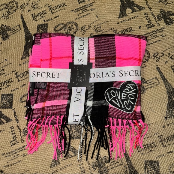 Victoria'S Secret Black Hot Pink Signature Plaid Heart Patch Scarf One Size - Picture 1 of 10